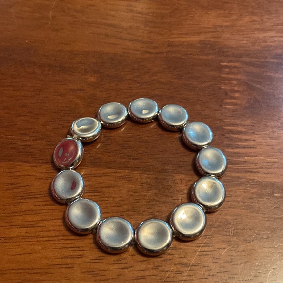 Vintage silver disc bracelet in EUC - Picture 2 of 4